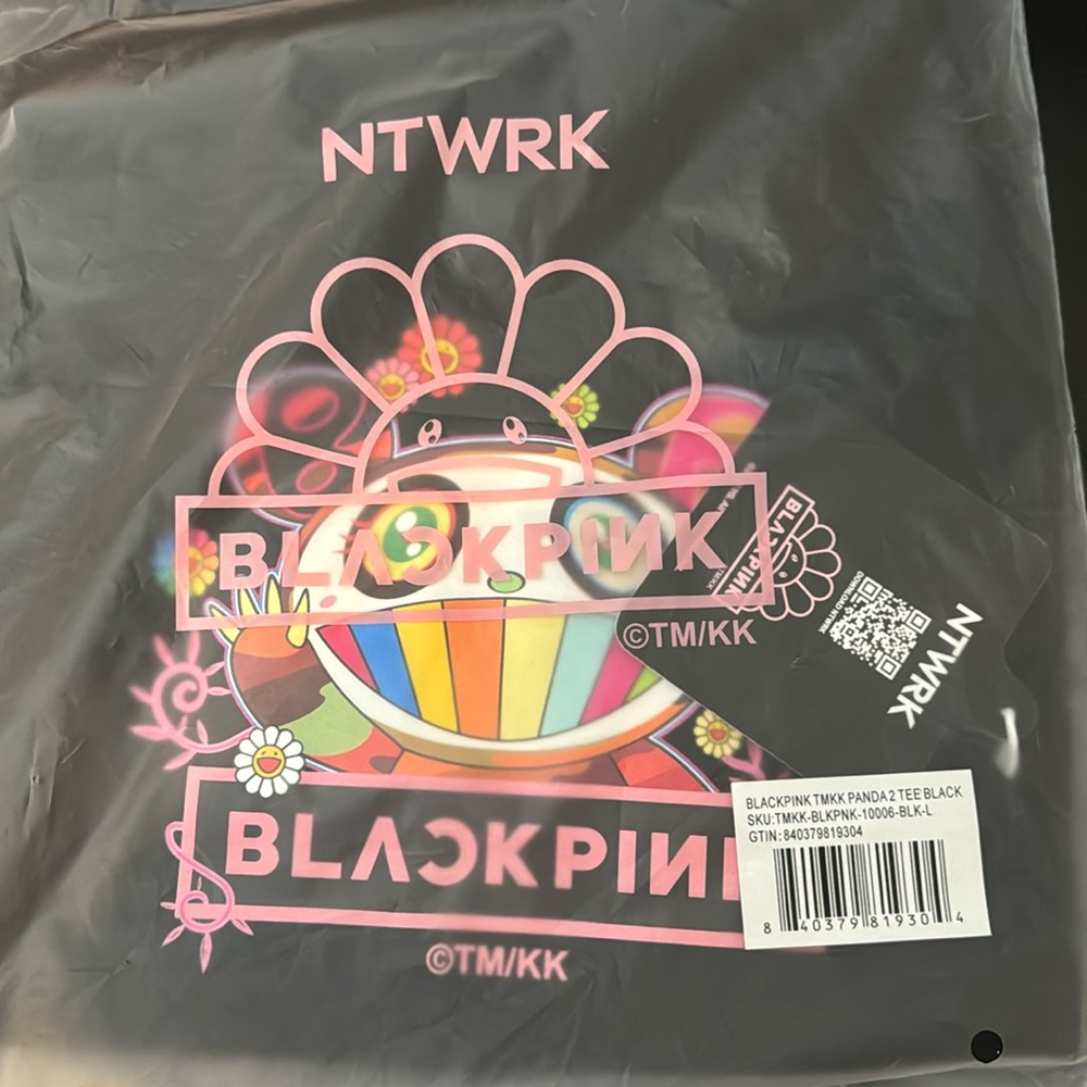 3/3🖤🩷 NWT blackpink x Takashi murakami official merch YG Short sleeve Tee blk